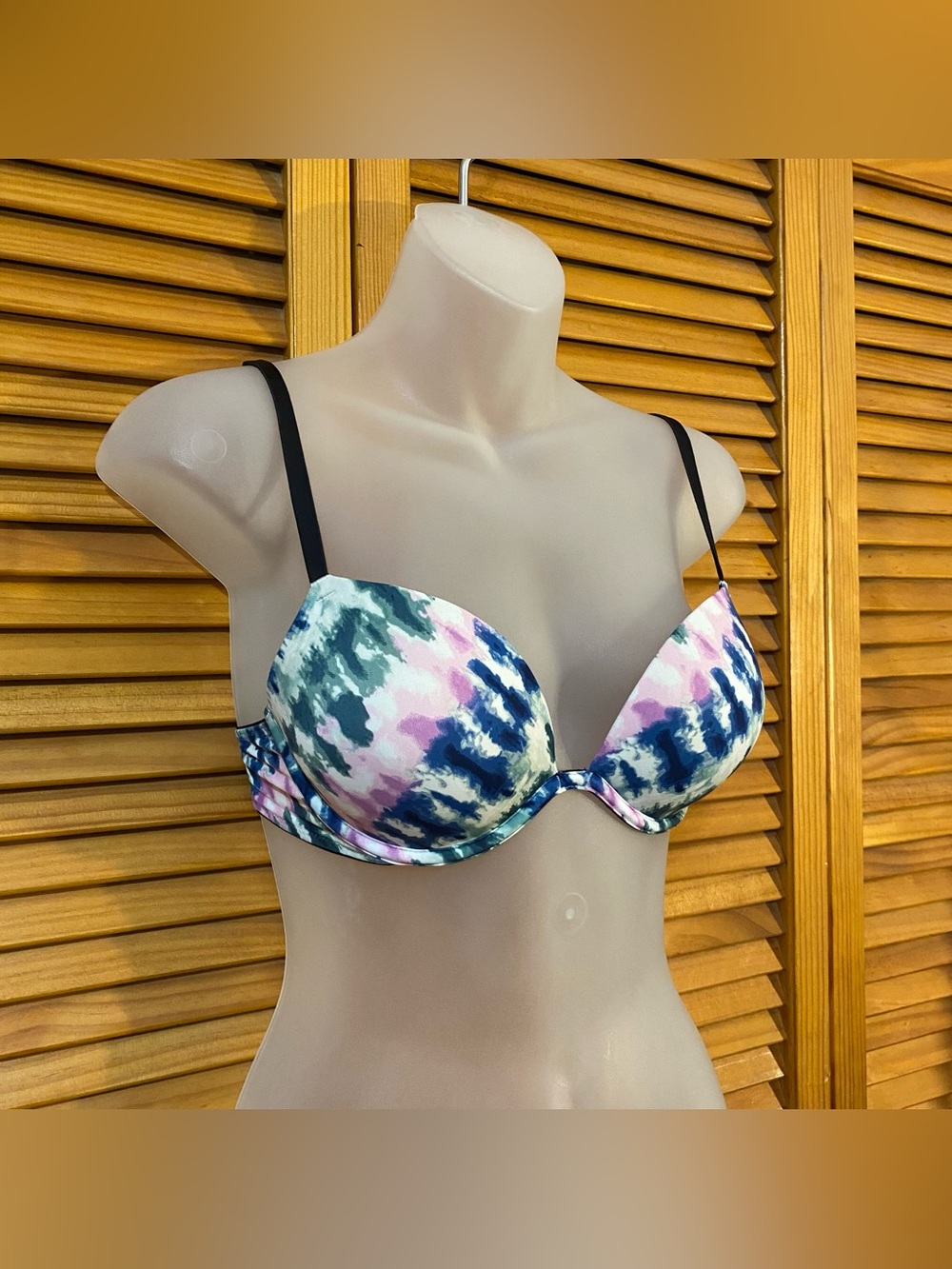 🍭PINK VS: Wear Everywhere Super, Push-up bra with bright, tie-dye pattern